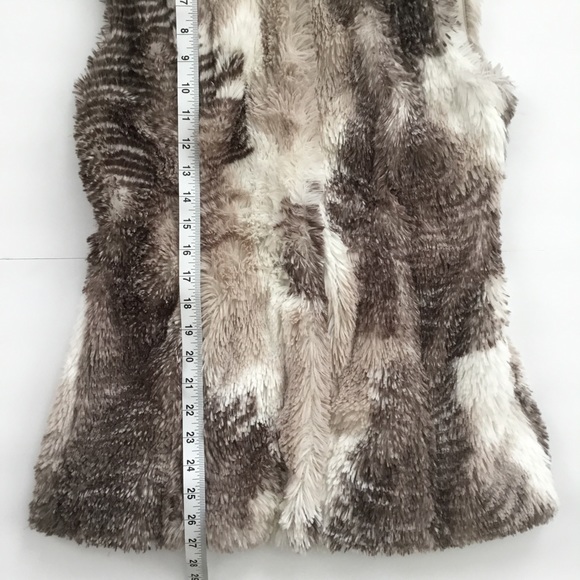 CAbi Women’s Vest Aspen Faux Fur Style #3179 Size XS - Picture 8 of 10